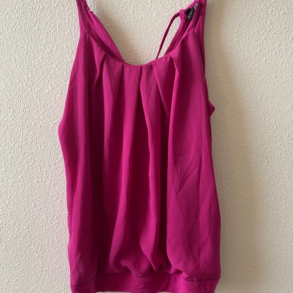 Spring/Summer Top - Picture 2 of 4